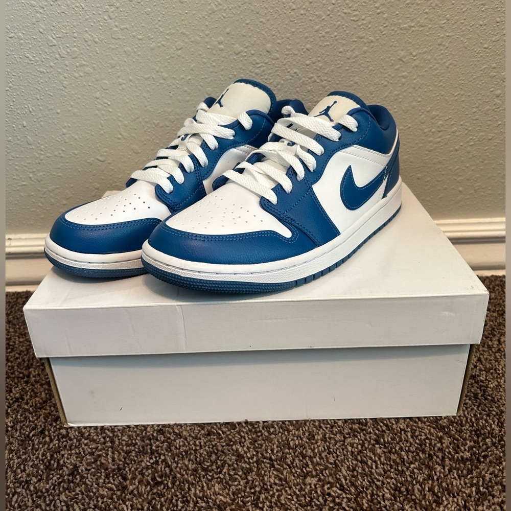 Jordan 1 low Marina Blue (Women’s size 9 Men’s size 7)